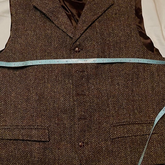 Harris Tweed Men's Brown Vest - Picture 2 of 6